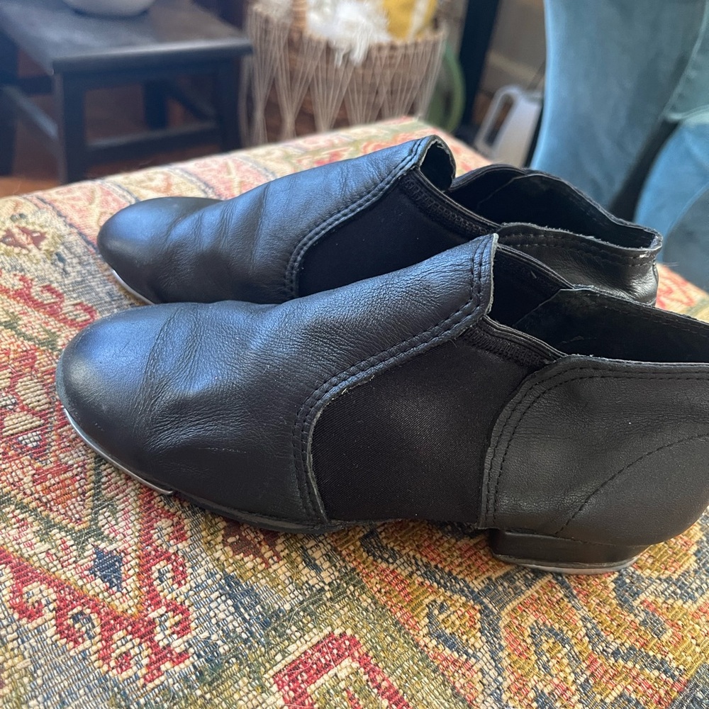 Black Leather Youth tap shoes